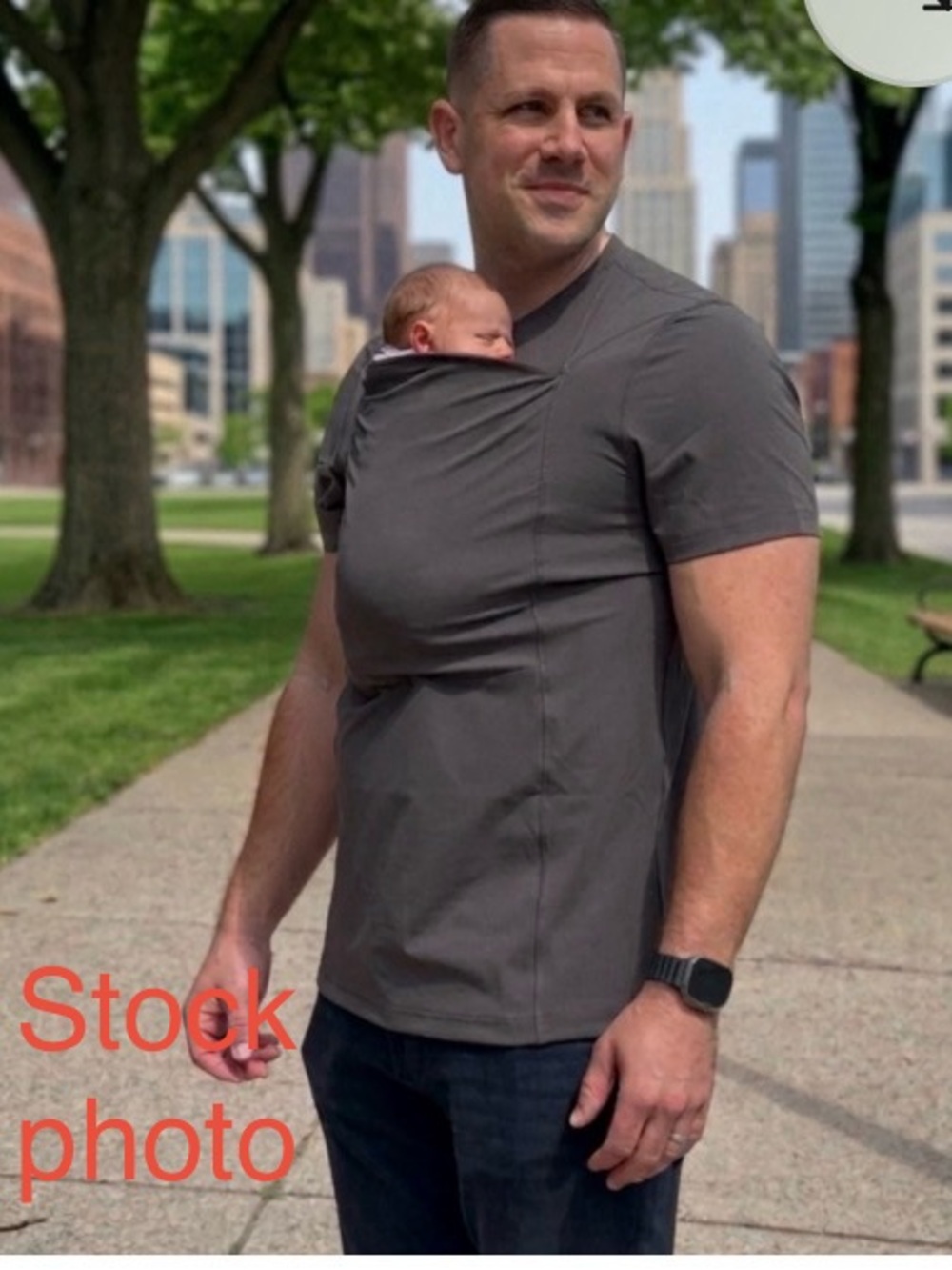Lalabu "The Dad Shirt" Men's Short Sleeve V-Neck Shirt with Baby Pouch— Gray